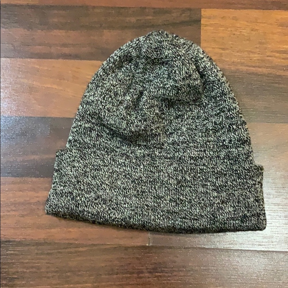 Garage beanie hat